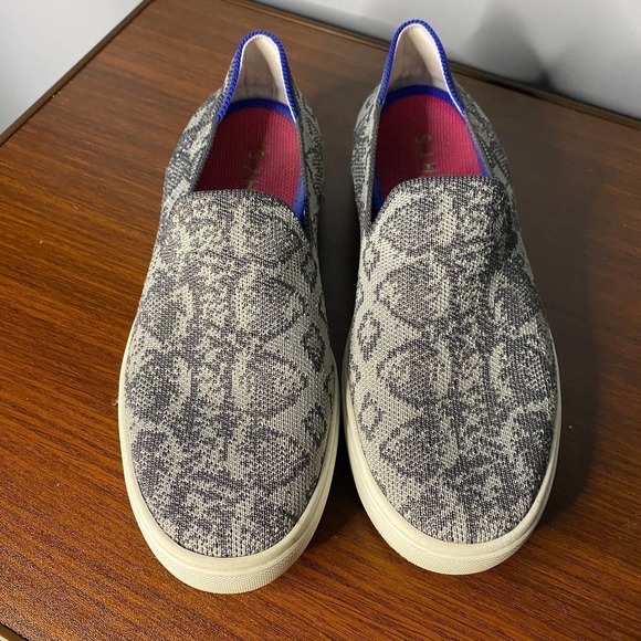 Rothy's Snake Gray Retired Print Sneaker Loafer Size 6.5 - Picture 4 of 8